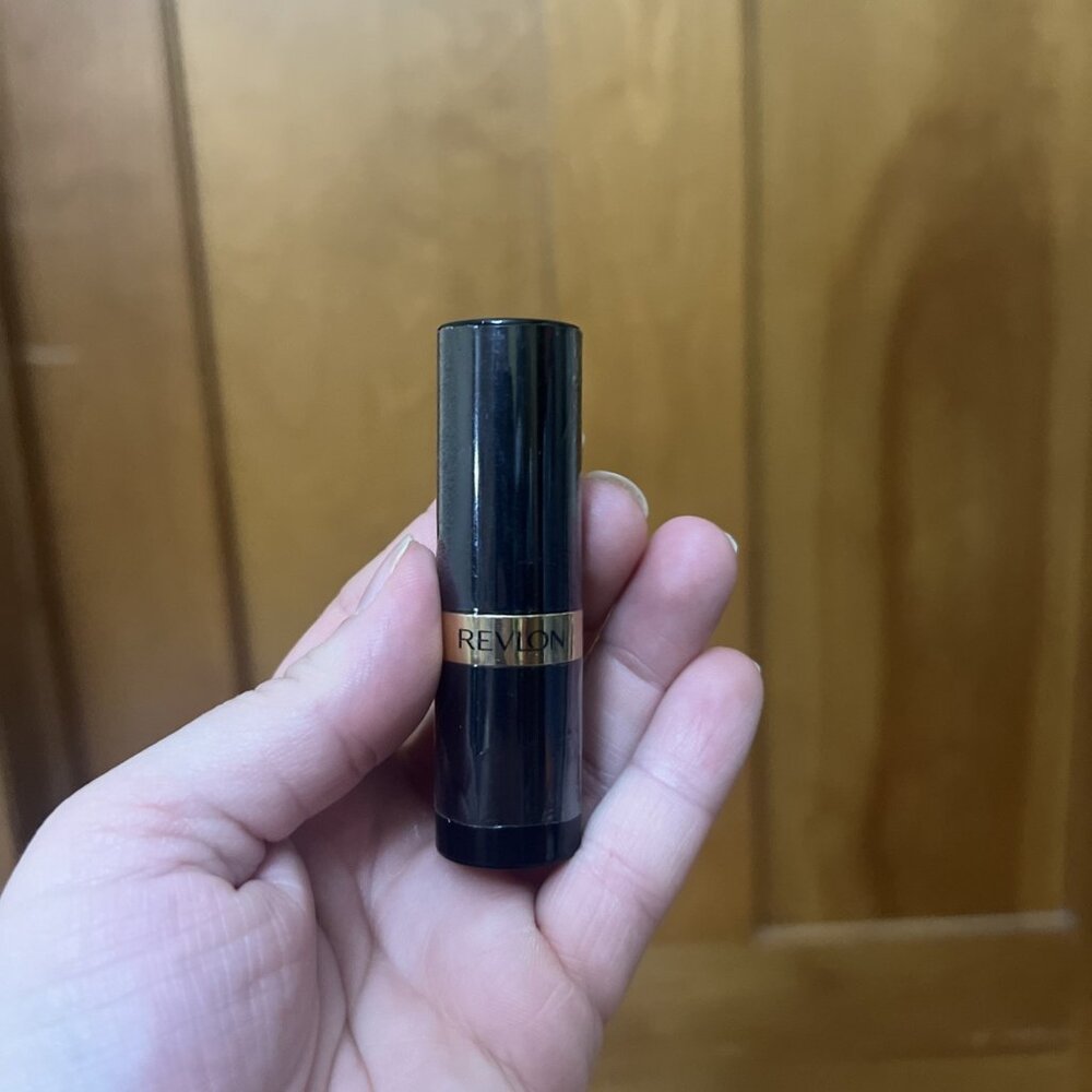 Revlon Super Lustrous Lipstick 830 Rich Girl Red SHINE NEW SEALED - Picture 4 of 4